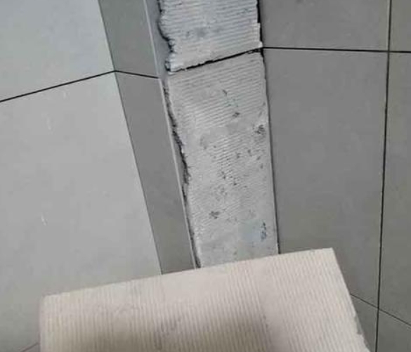 拱墅瓷砖空鼓维修公司分享下厨房瓷砖脱落的补救措施。